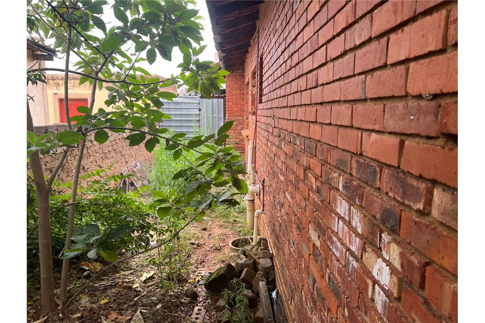 Residential - House - Soshanguve L, Gauteng - South Africa - 29 - 1031414015-772