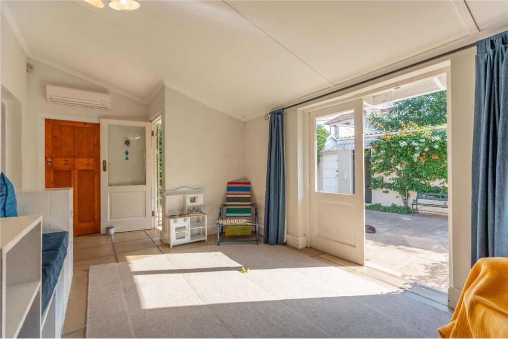 Residential - House - Glenwood, KwaZulu Natal - South Africa - 37 - 1031465109-74