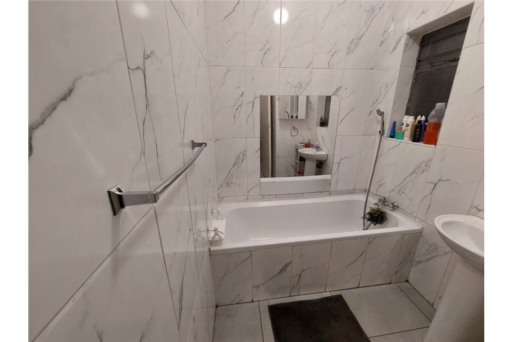 Residential - हाउस - Vanderbijlpark SW 5, Gauteng - South Africa - 29 - 1031010012-83