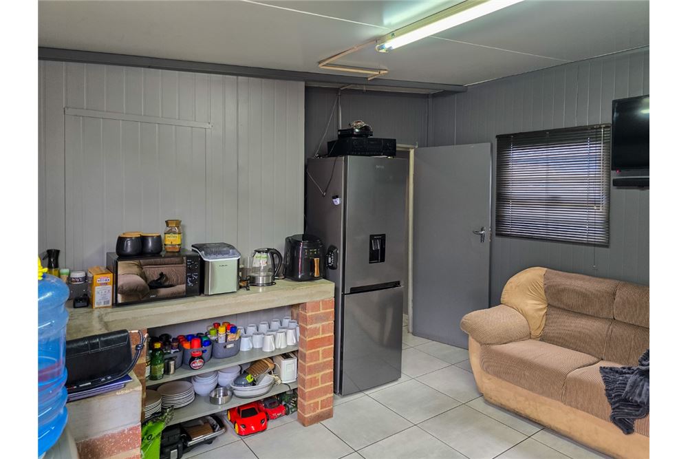 Commercial - Commercial/Retail - Annlin, Gauteng - South Africa - 10 - 1031414140-50