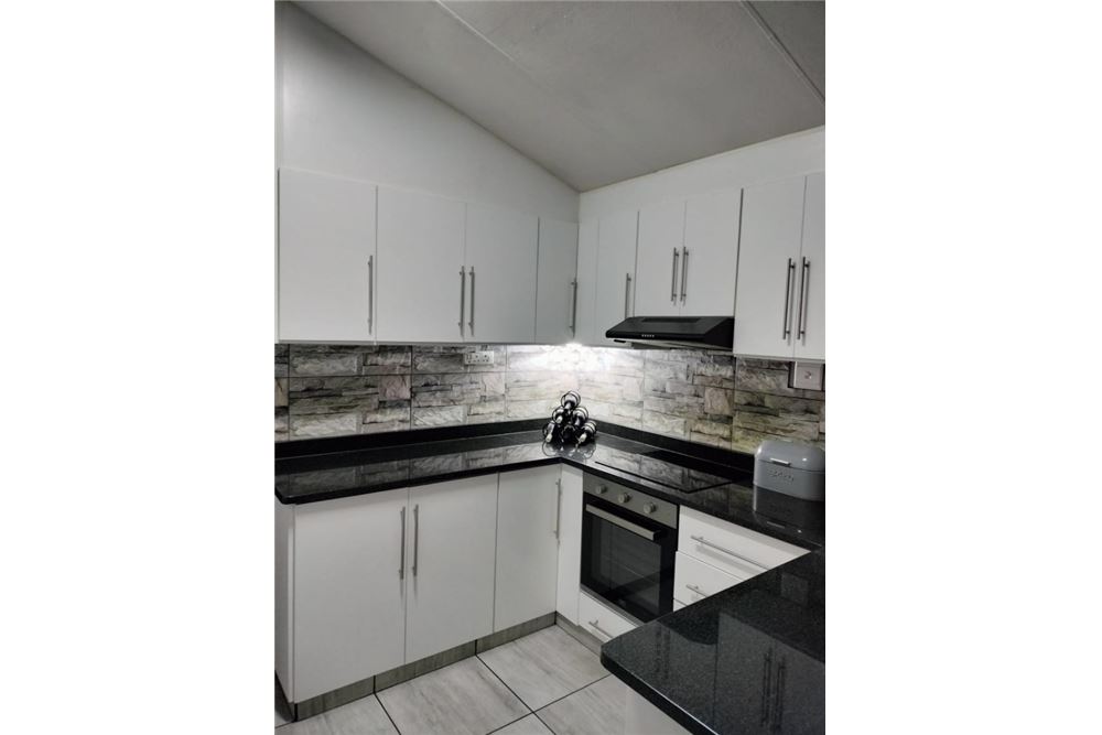 באזור מגורים - בית פרטי - Bombay Heights, KwaZulu Natal - South Africa - 13 - 1031436123-59