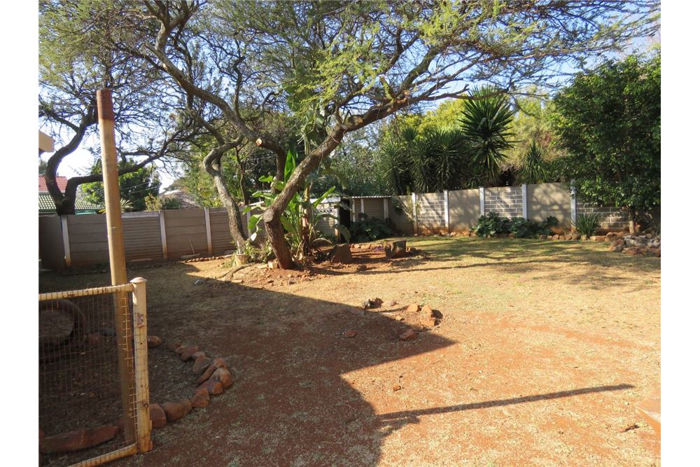 Residencial - Casa - Karenpark, Gauteng - South Africa - 25 - 1031414013-119