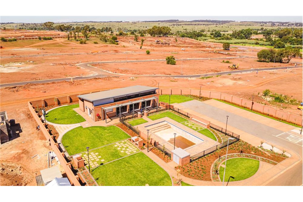 Residential - ਅਲੱਗ ਥਲੱਗ ਬਣਿਆ ਹੋਇਆ ਘਰ - Fountainbrook Estate, Gauteng - South Africa - 20 - 1031393025-832