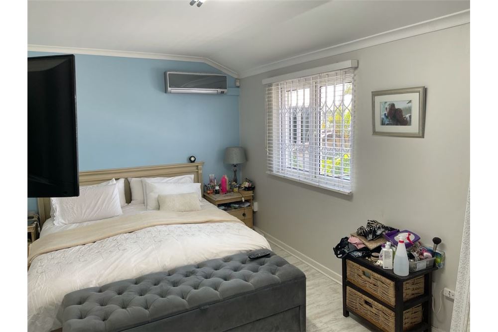 Residential - House - Umhlanga Rocks, KwaZulu Natal - South Africa - 15 - 1031465137-1