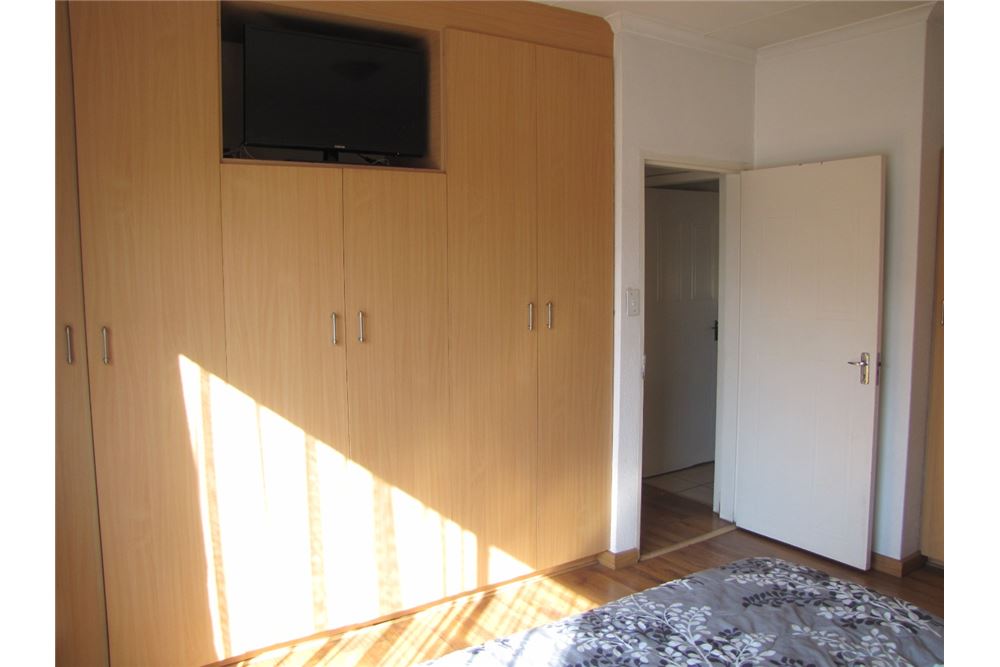 Wohnung - Haus - Vanderbijlpark CE 2, Gauteng - South Africa - 27 - 1031010012-78