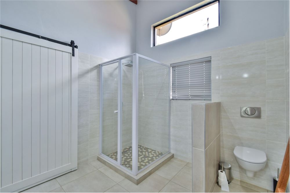 Comercial - Hostal - Kameeldrift East, Gauteng - South Africa - 73 - 1031414001-141