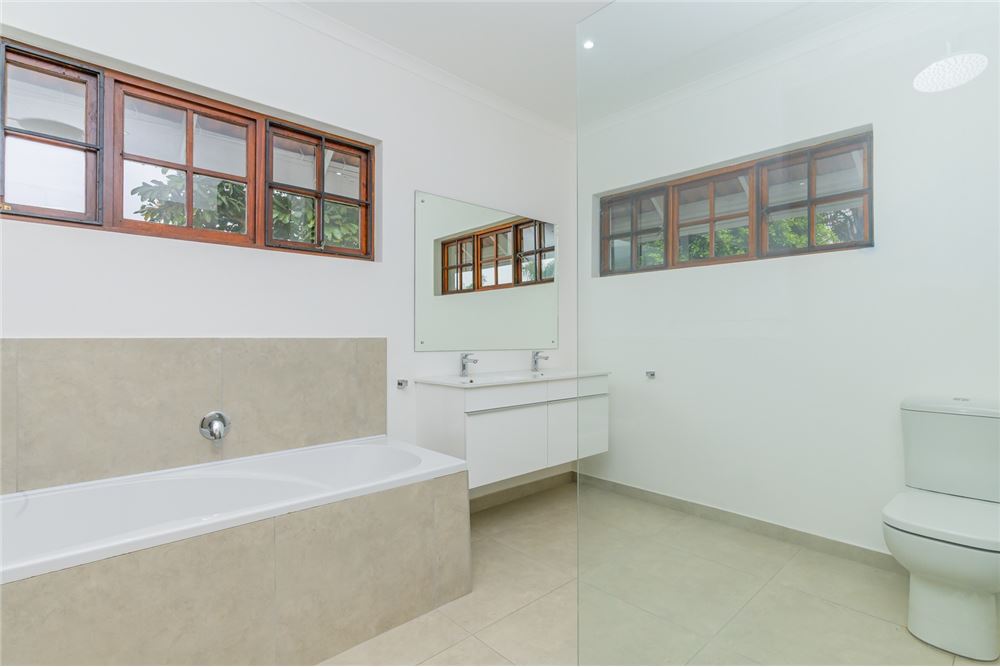 Dzīvojamais - Savrupmāja - Durban North, KwaZulu Natal - South Africa - 13 - 1031465055-122