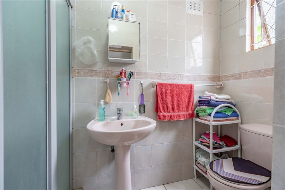 Residential - ਅਲੱਗ ਥਲੱਗ ਬਣਿਆ ਹੋਇਆ ਘਰ - Woodview, KwaZulu Natal - South Africa - 22 - 1031465033-74