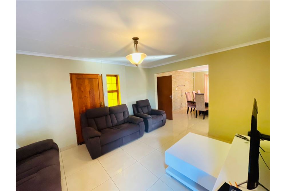 Residencial - Casa - Eersterust, Gauteng - South Africa - 15 - 1031414137-35