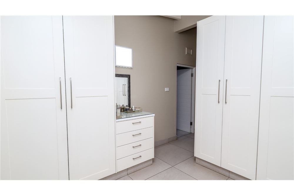 Residential - House - Glen hills, KwaZulu Natal - South Africa - 26 - 1031465115-38