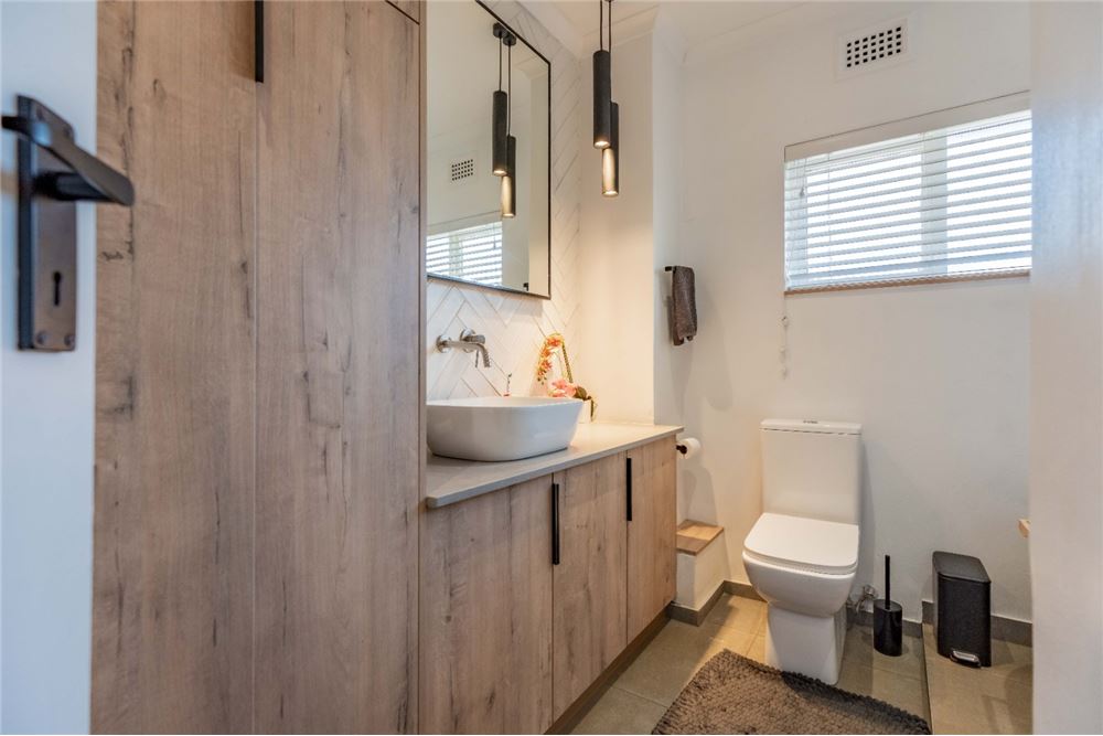 Rezidential - Case/Vile - Glen Anil, KwaZulu Natal - South Africa - 25 - 1031465099-130