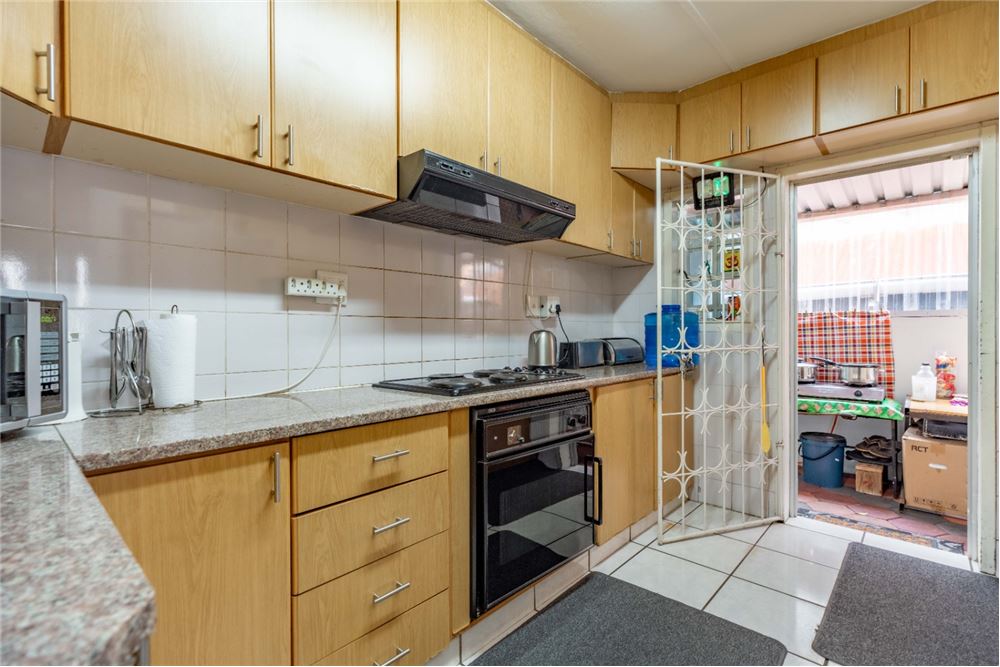 Residential - ਅਲੱਗ ਥਲੱਗ ਬਣਿਆ ਹੋਇਆ ਘਰ - Woodview, KwaZulu Natal - South Africa - 16 - 1031465033-74