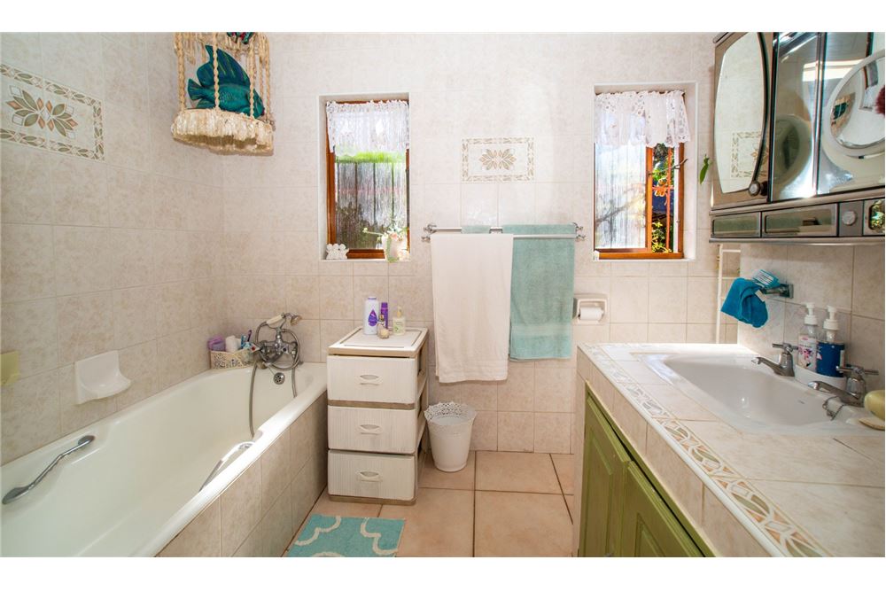 Residential - House - Umhlanga Rocks, KwaZulu Natal - South Africa - 28 - 1031465050-127