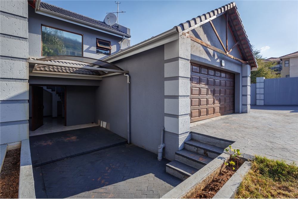 באזור מגורים - בית פרטי - Kosmos Ridge, North West - South Africa - 29 - 1031416034-338