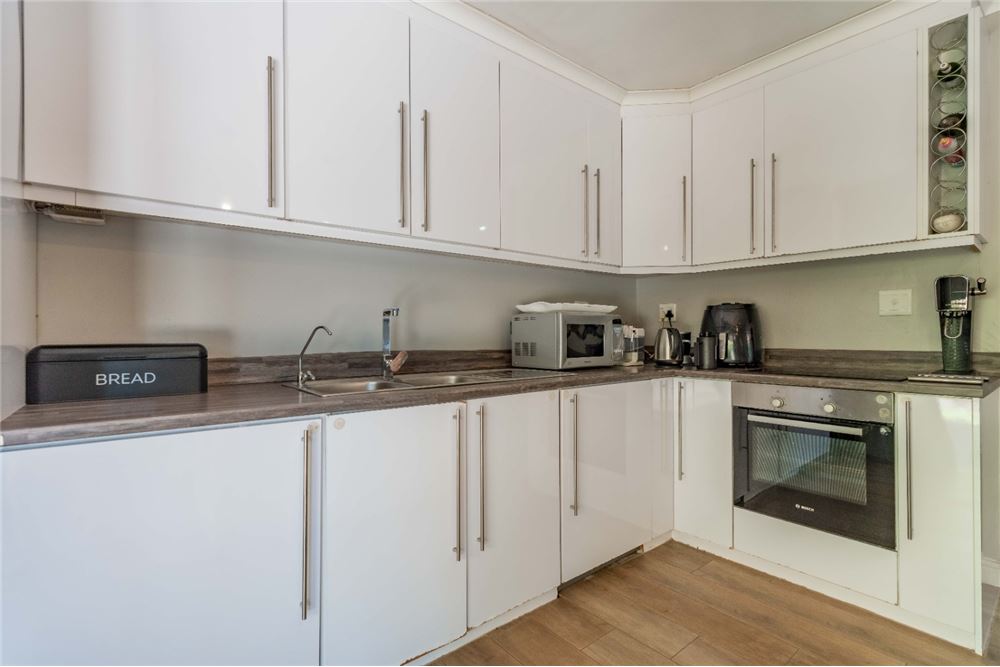 Rezidential - Case/Vile - Glen Anil, KwaZulu Natal - South Africa - 13 - 1031465099-130