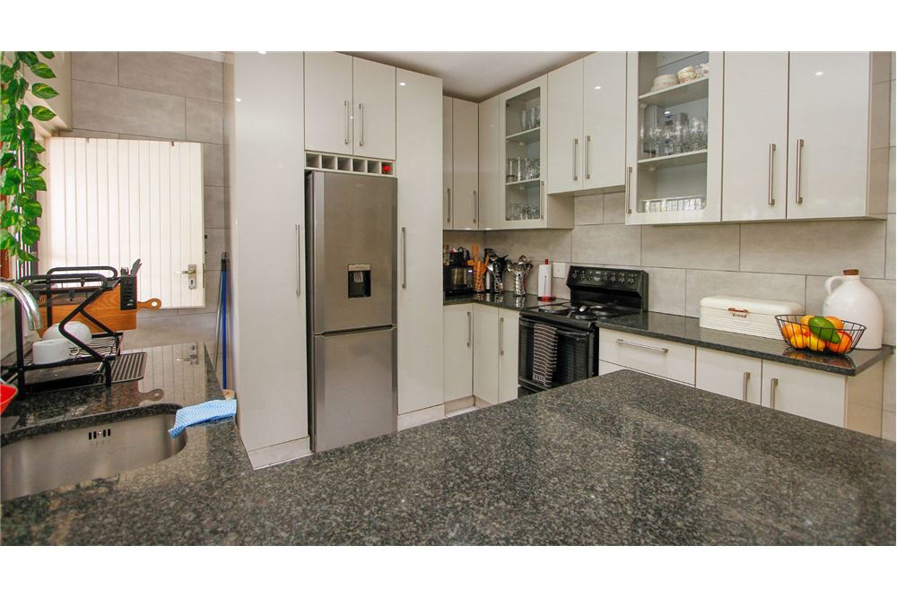 Residential - House - Glenashley, KwaZulu Natal - South Africa - 12 - 1031465029-138