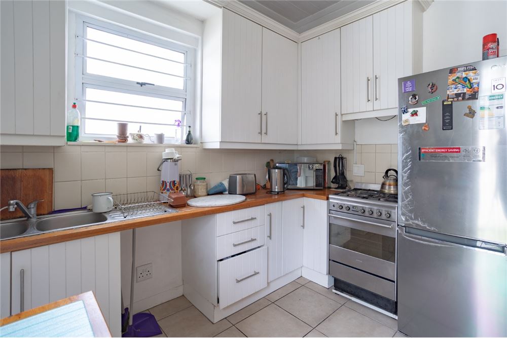 Residential - ਅਲੱਗ ਥਲੱਗ ਬਣਿਆ ਹੋਇਆ ਘਰ - Glenwood, KwaZulu Natal - South Africa - 13 - 1031389044-310