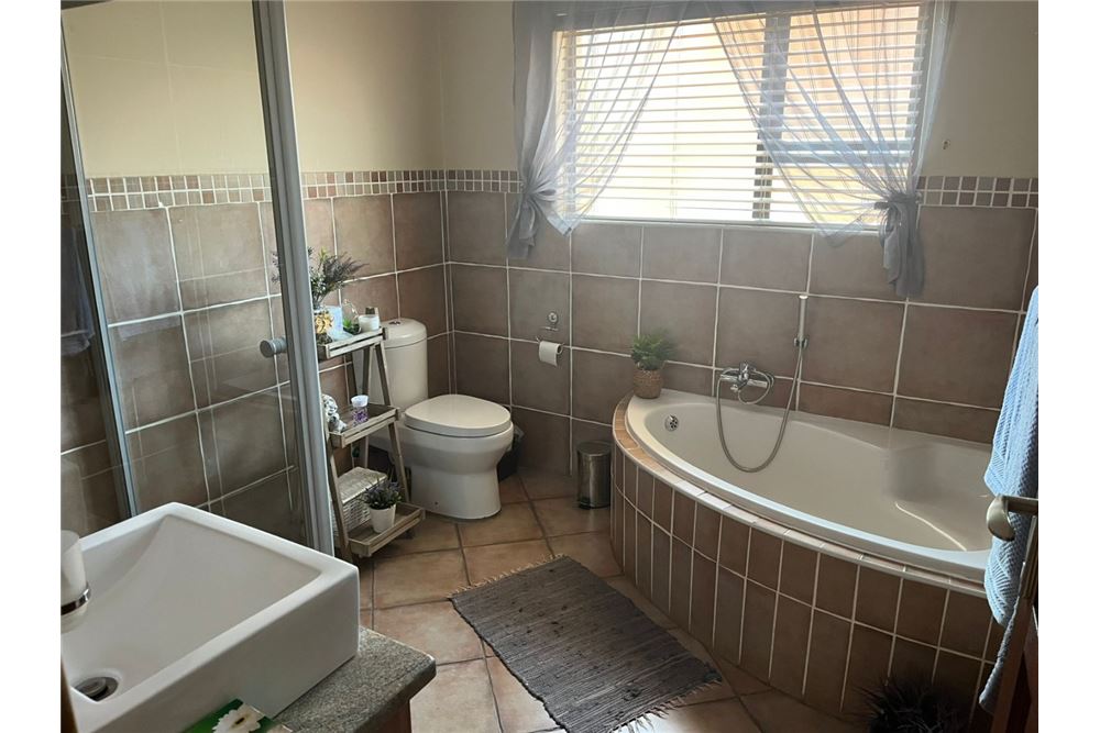 Residenziale - Casa - Zambezi Country Estate, Gauteng - South Africa - 20 - 1031414158-4