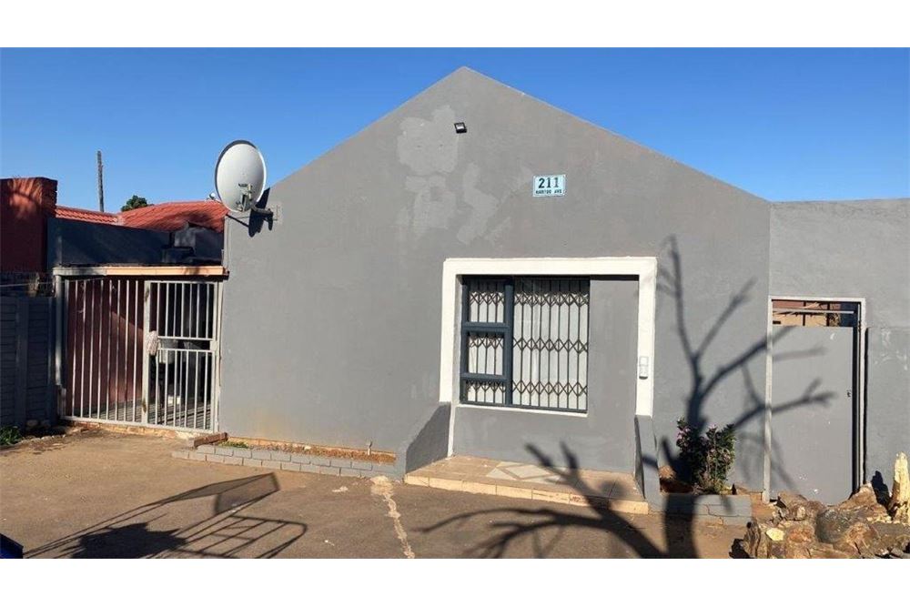 Residential - House - Elandspoort, Gauteng - South Africa - 3 - 1031414015-777