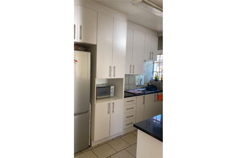 Residential - House - Elandspoort, Gauteng - South Africa - 5 - 1031414015-777