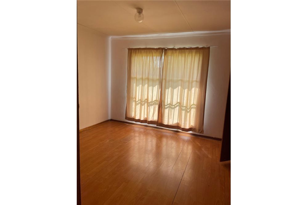 Dzīvojamais - Savrupmāja - Ladybrand, Free State - South Africa - 5 - 1031417002-278