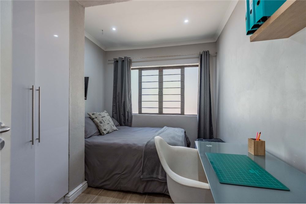 Rezidential - Case/Vile - Glen Anil, KwaZulu Natal - South Africa - 19 - 1031465099-130