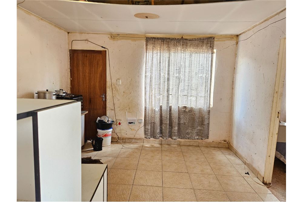 Residential - Hiša večstanovanjska - Protea Glen, Gauteng - South Africa - 8 - 1031444149-37