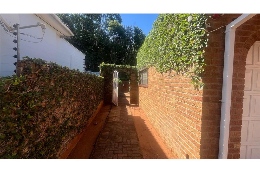 Residential - House - Durban North, KwaZulu Natal - South Africa - 51 - 1031465129-27