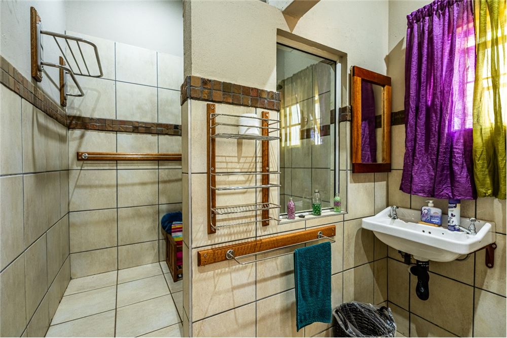 Wohnung - Boerderij - Bashewa AH, Gauteng - South Africa - 40 - 1031393113-13