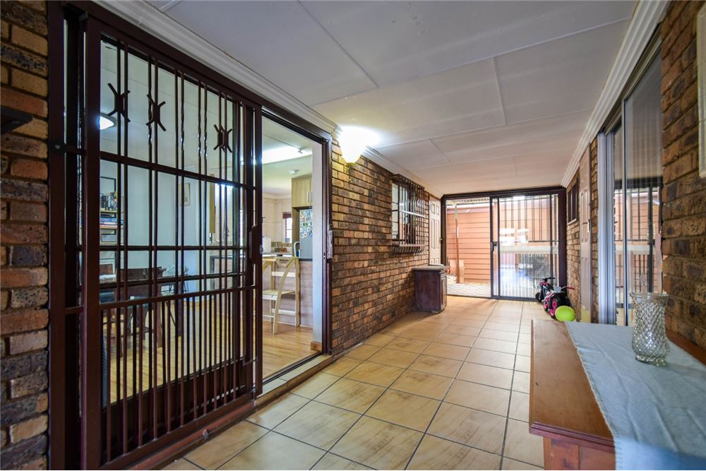 Residential - House - Waverley, Gauteng - South Africa - 6 - 1031414001-147