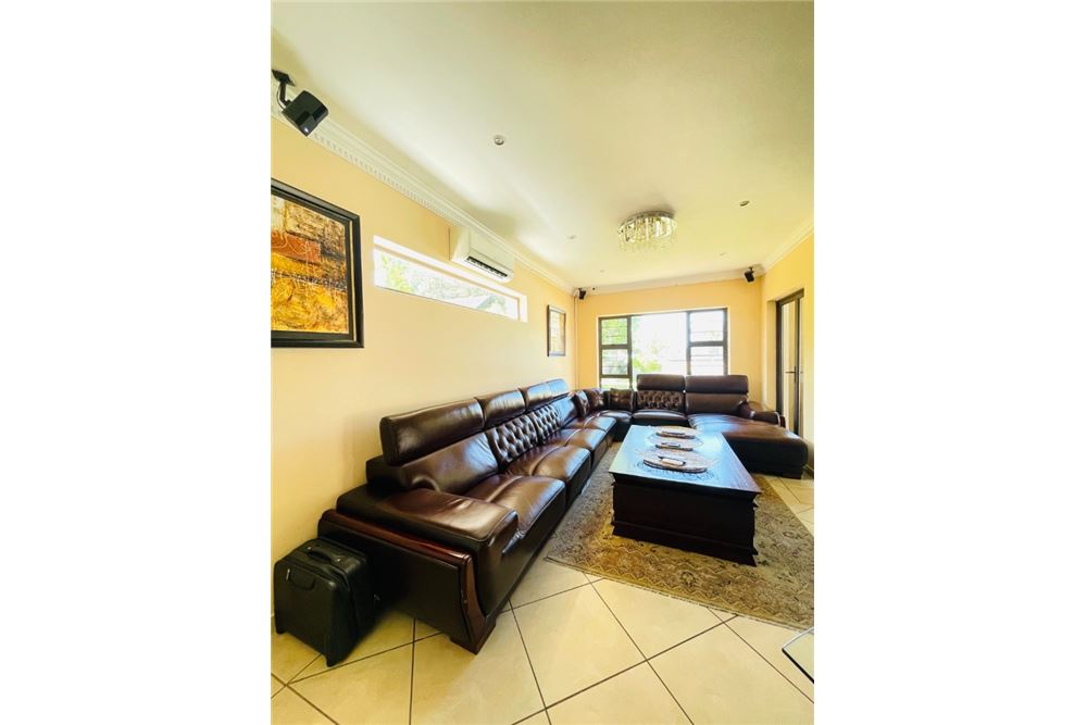 Residential - House - La Lucia, KwaZulu Natal - South Africa - 33 - 1031465129-25