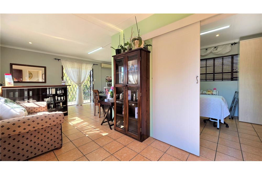 Residential - บ้านเดี่ยว - Fourways, Gauteng - South Africa - 36 - 1031393037-387