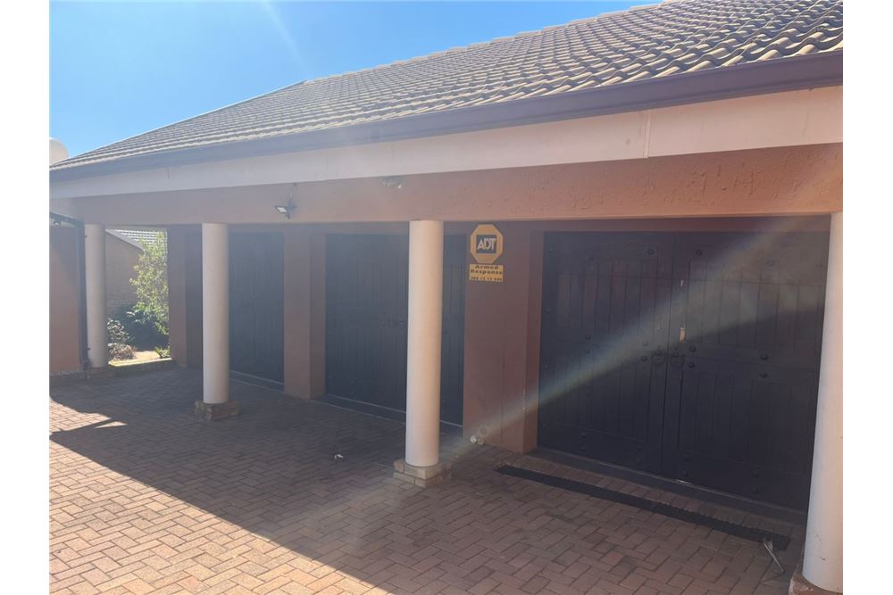 Residencial - Casa - Montana Park, Gauteng - South Africa - 35 - 1031414140-41