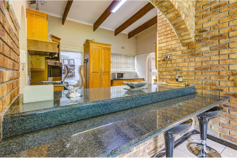 Residential - Отдельно стоящий дом - Terenure, Gauteng - South Africa - 13 - 1031439312-11