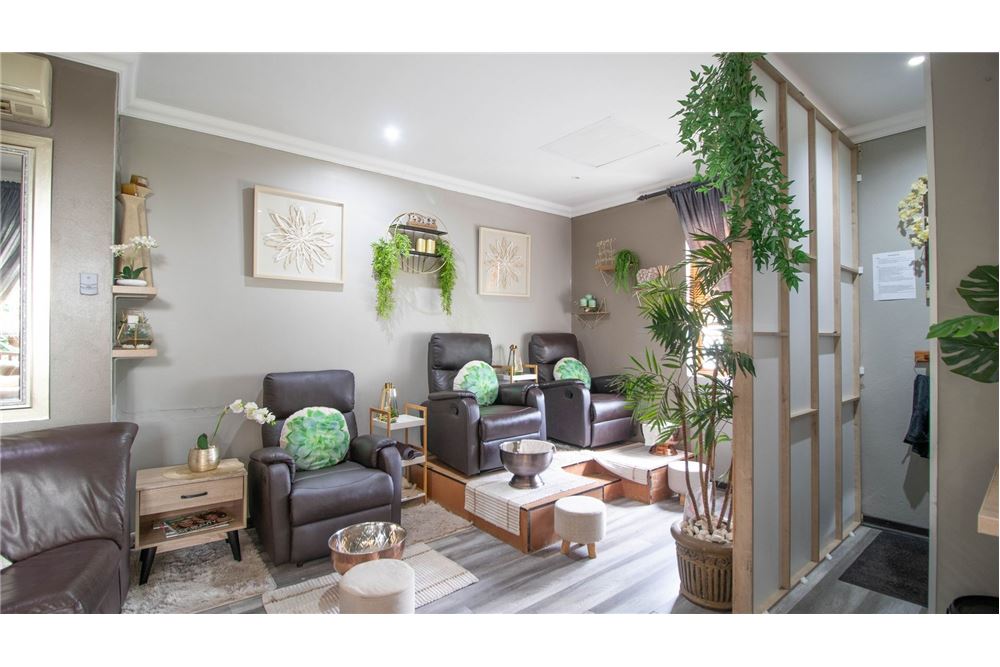 Comercial - Oficina - Queenswood, Gauteng - South Africa - 28 - 1031414013-113