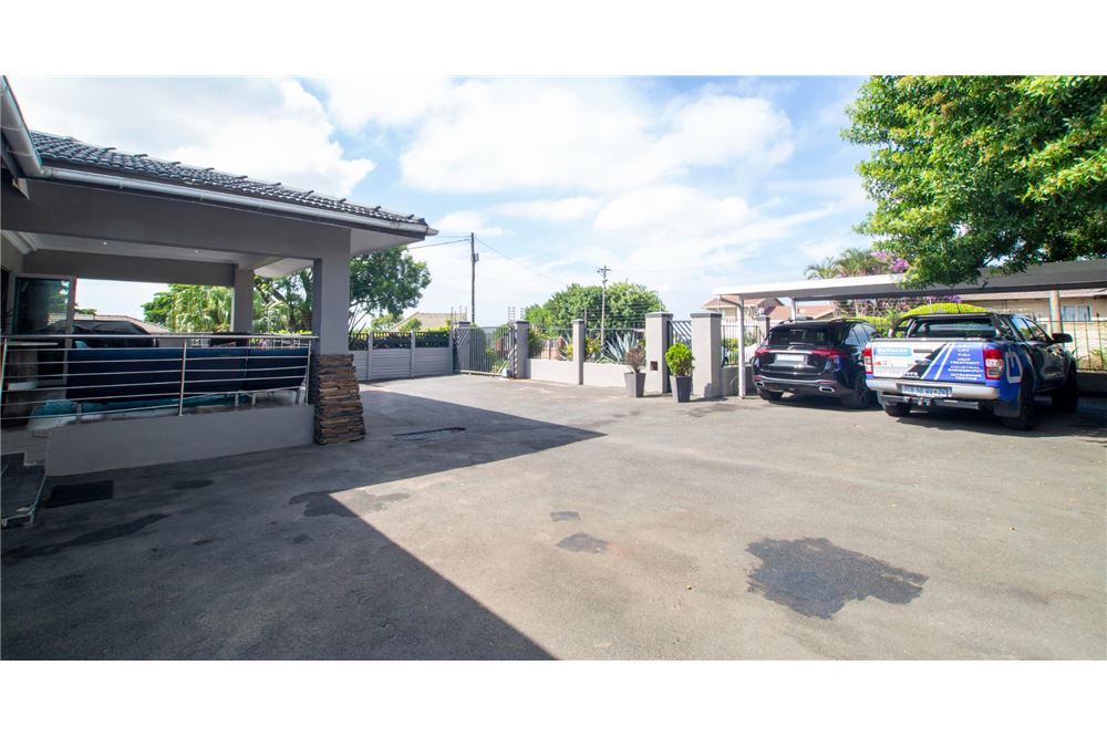 Residential - House - Sherwood, KwaZulu Natal - South Africa - 37 - 1031465050-119