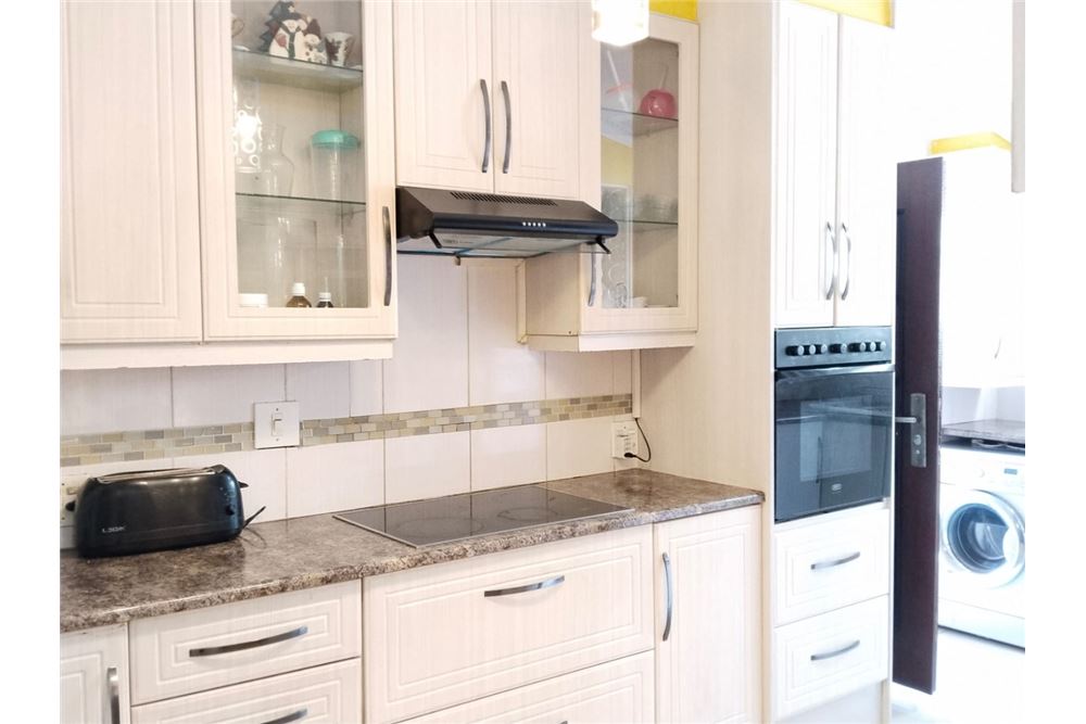 Residential - ਅਲੱਗ ਥਲੱਗ ਬਣਿਆ ਹੋਇਆ ਘਰ - Ridgeway, Gauteng - South Africa - 8 - 1031421068-160