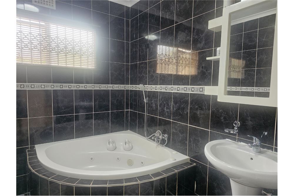 Residential - Townhouse - Mount Edgecombe, KwaZulu Natal - South Africa - 19 - 1031465025-203