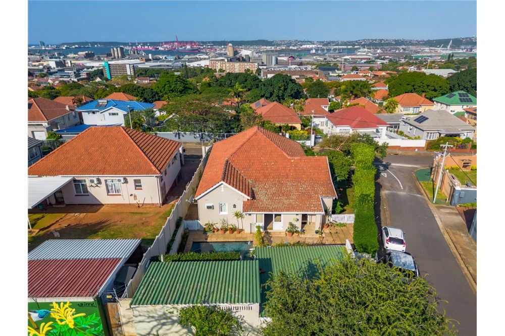 Residential - House - Glenwood, KwaZulu Natal - South Africa - 45 - 1031465109-74