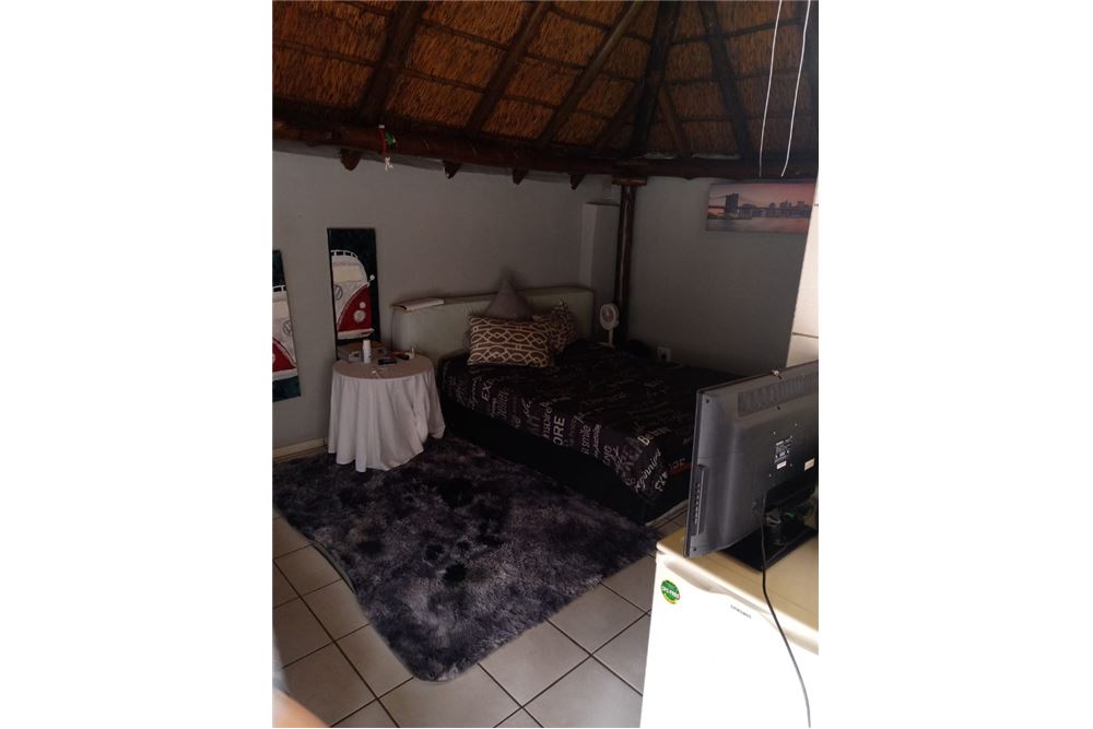 Residencial - Casa - Mountain View, Gauteng - South Africa - 25 - 1031414116-83