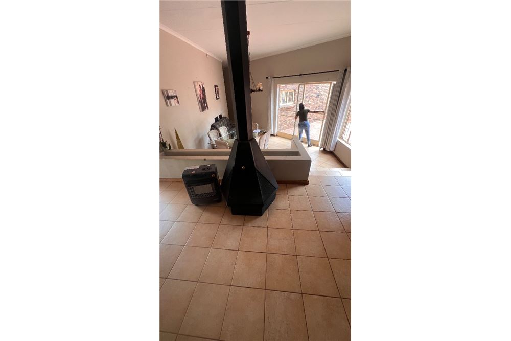 Residencial - Casa - Ninapark, Gauteng - South Africa - 24 - 1031414112-34