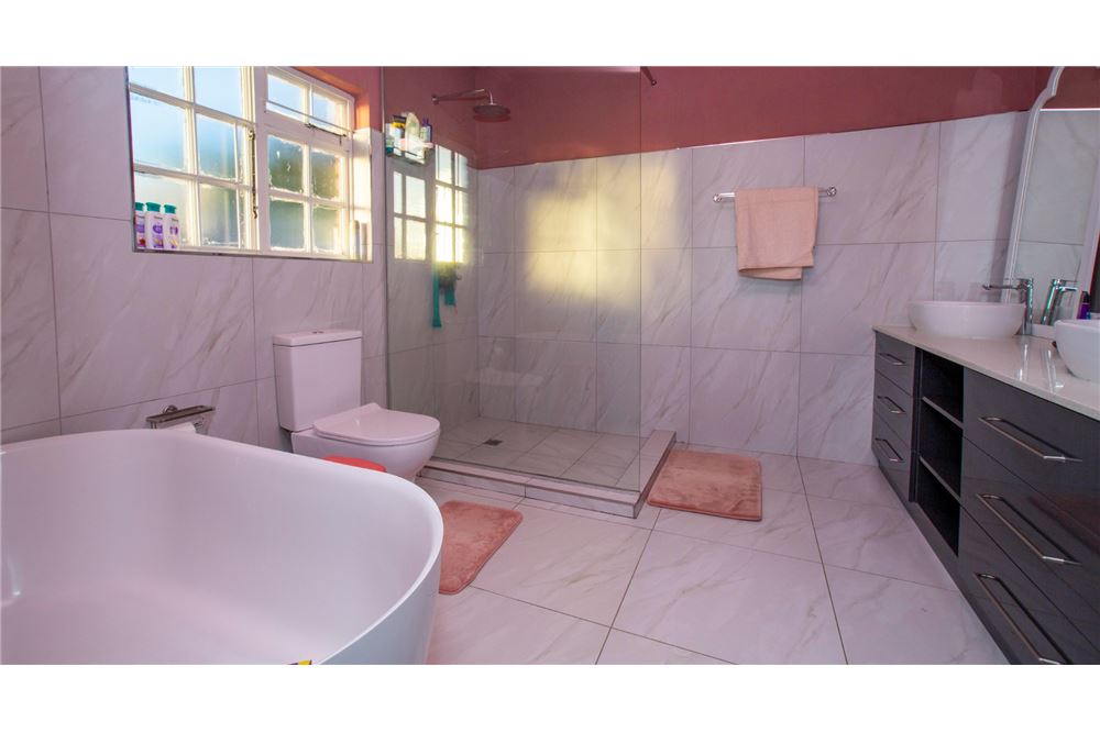 Dzīvojamais - Savrupmāja - Durban North, KwaZulu Natal - South Africa - 16 - 1031465084-307