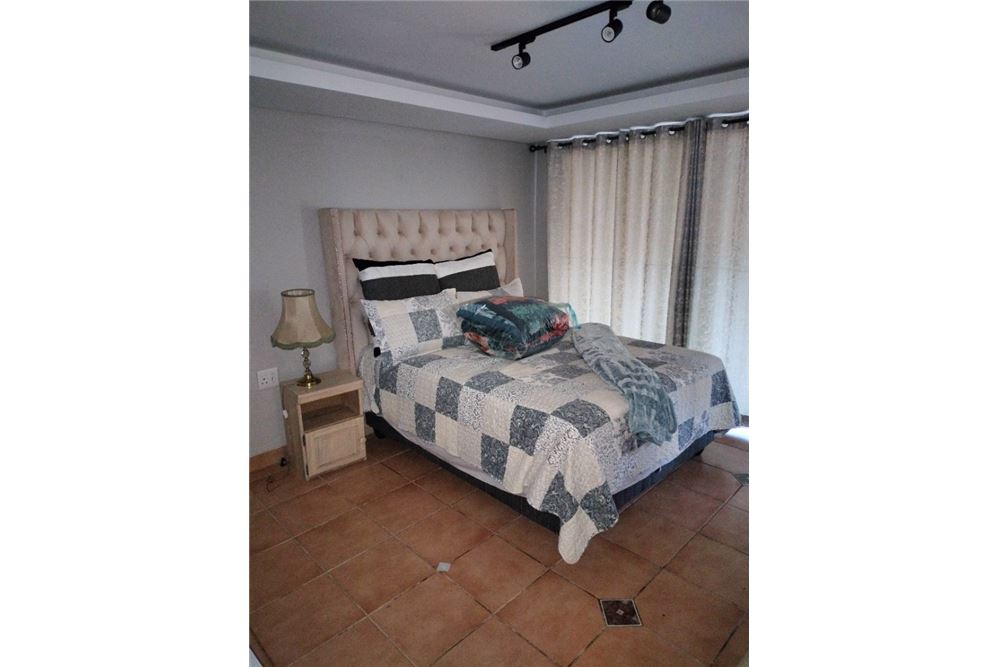 住宅 - 公寓/单元房 - Montana Park, Gauteng - South Africa - 6 - 1031414155-1