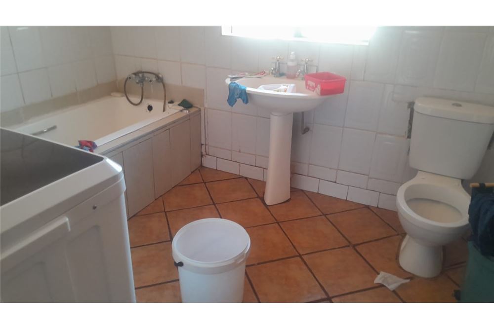 Residenziale - Casa - Ga-rankuwa Unit 1, Gauteng - South Africa - 10 - 1031414106-217