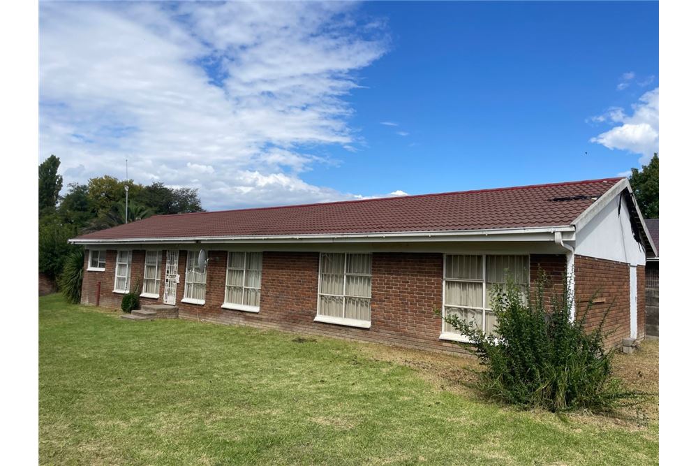 Dzīvojamais - Savrupmāja - Ladybrand, Free State - South Africa - 8 - 1031417002-278