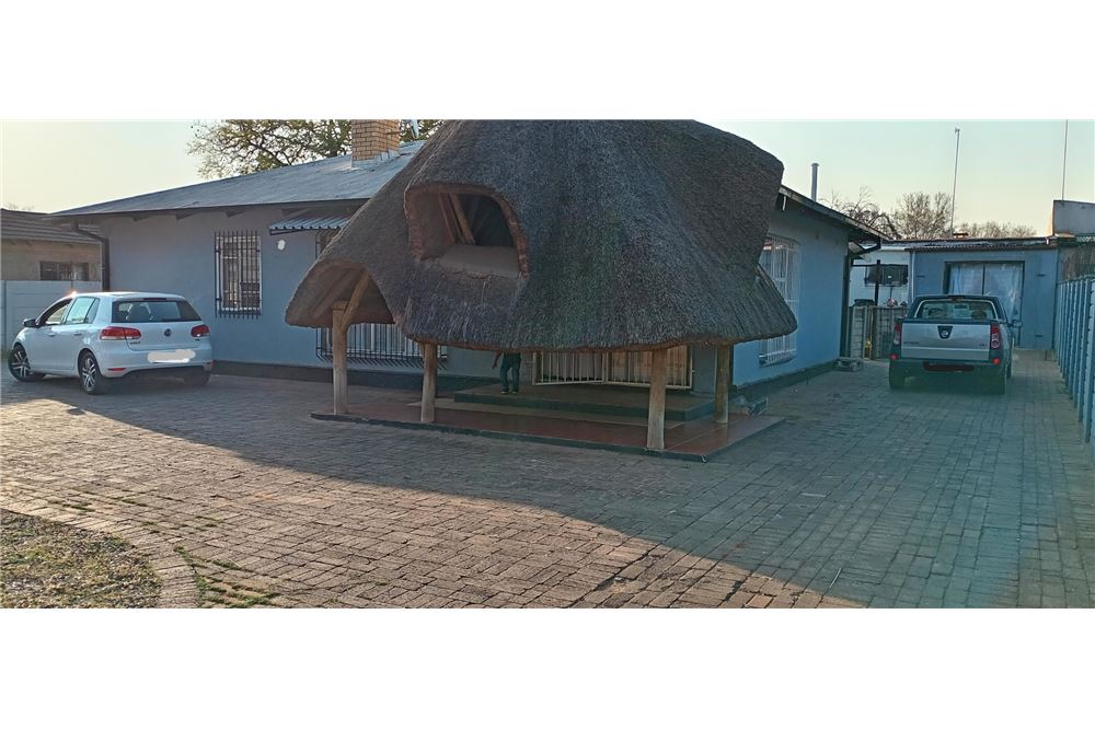 Жилищен - Къща - Vanderbijlpark CW 1, Gauteng - South Africa - 5 - 1031421130-37