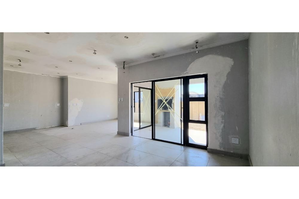 Gyvenamasis - Namas - Everglades Estate, North West - South Africa - 4 - 1031416049-44