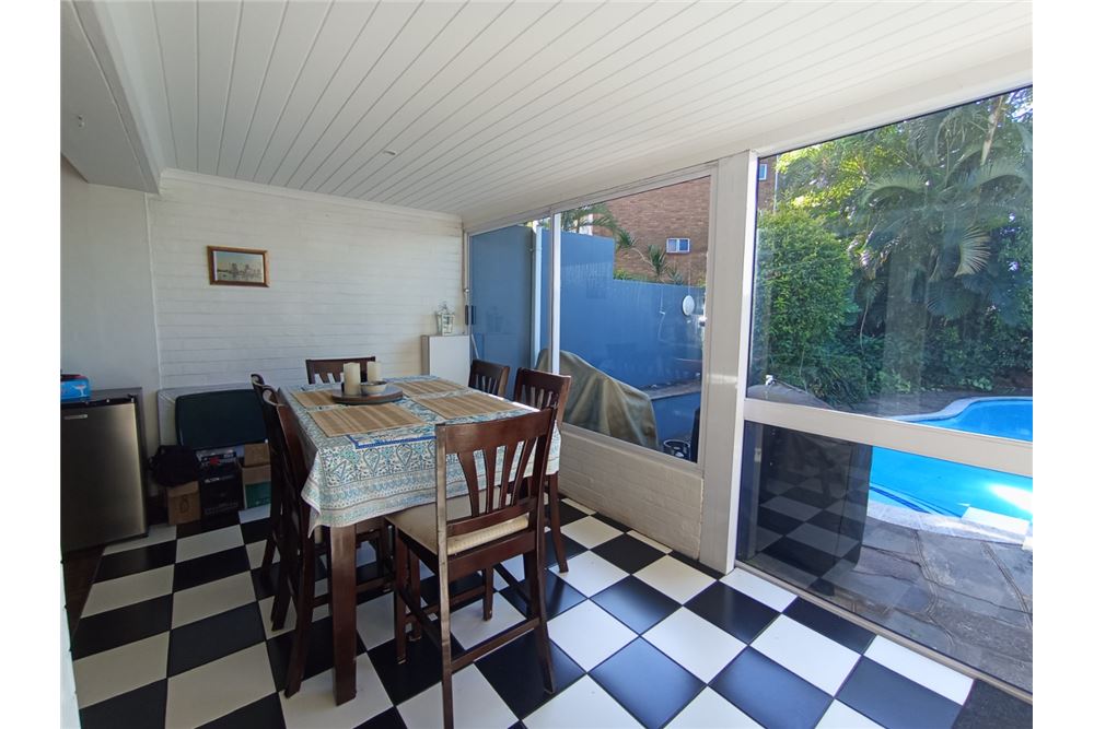 Dzīvojamais - Pilsētas savrupmāja - Bulwer, KwaZulu Natal - South Africa - 12 - 1031389007-102