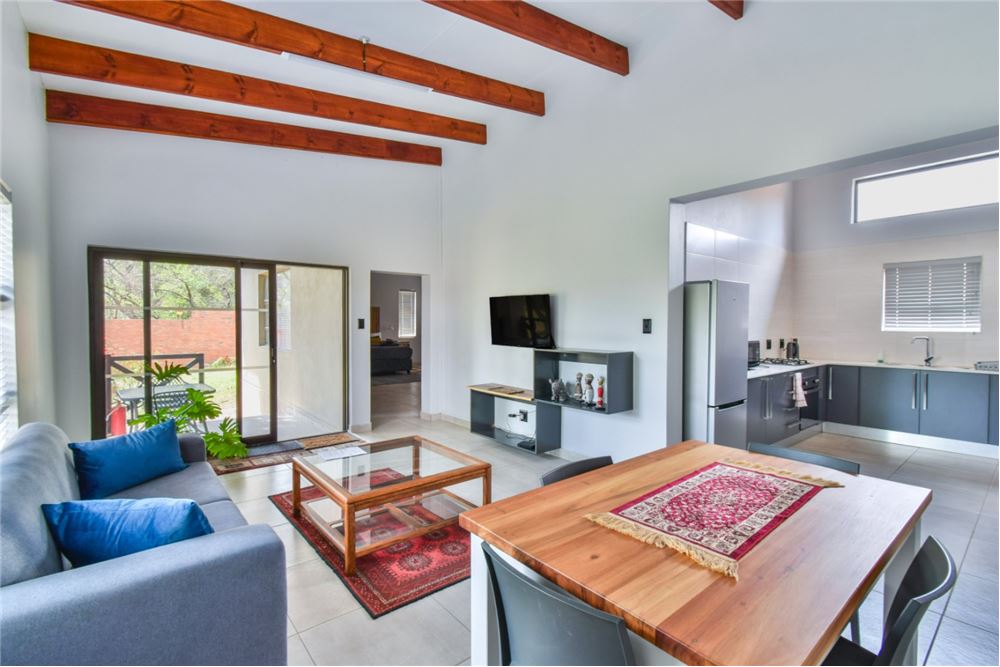 Comercial - Hostal - Kameeldrift East, Gauteng - South Africa - 57 - 1031414001-141