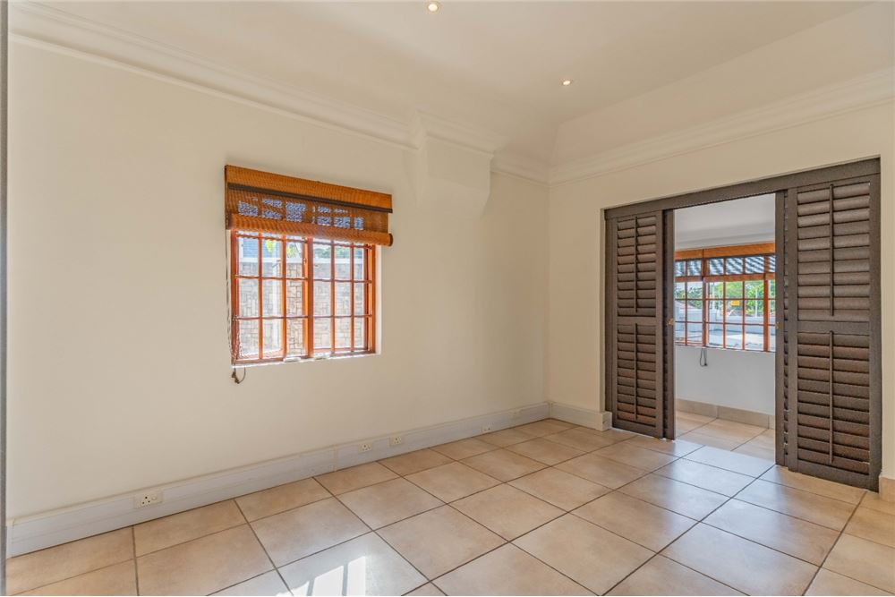 Residential - Hiša večstanovanjska - Essenwood, KwaZulu Natal - South Africa - 30 - 1031389006-964